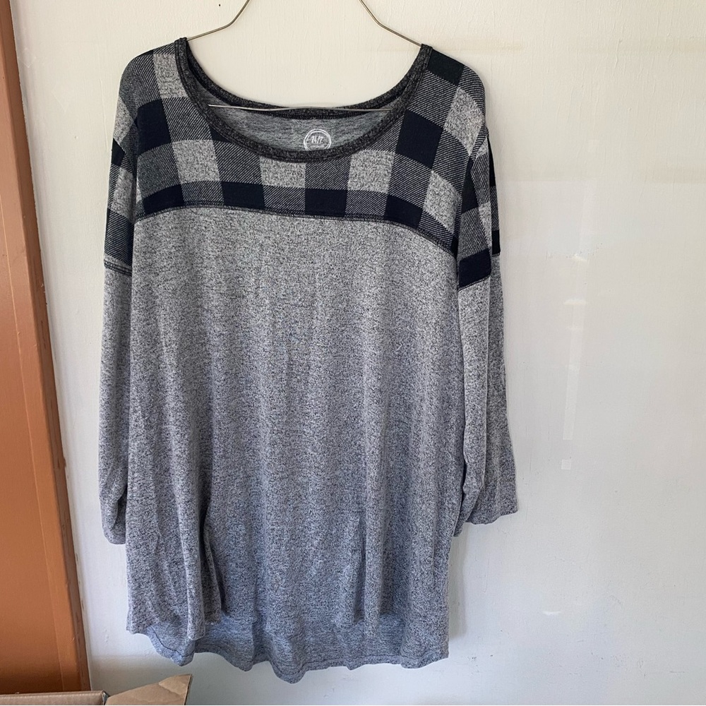 Maurice’s Lightweight Sweater - size 2 plus